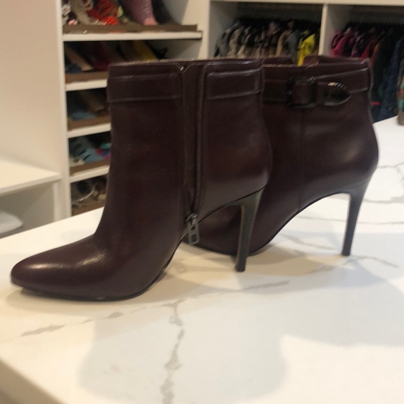 Coach boots in “Warm Oxblood” - Picture 1 of 7